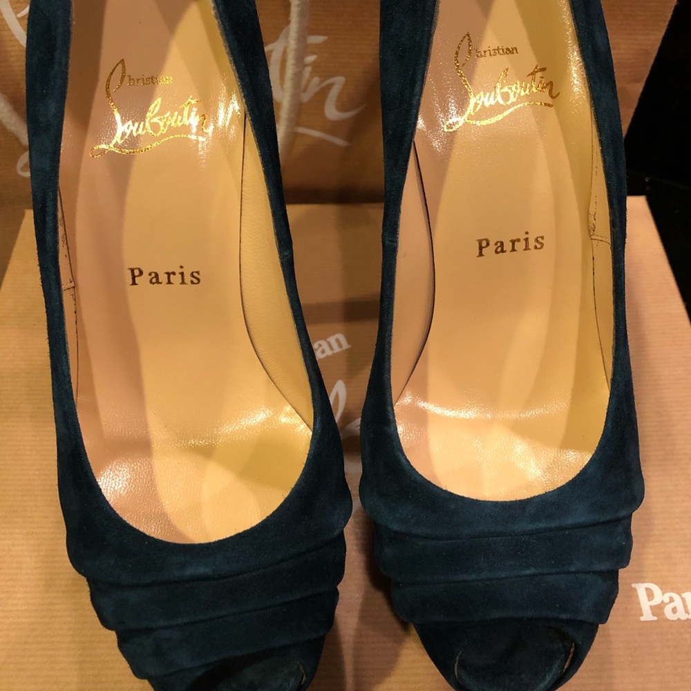 Christian Louboutin Drapesse Platform Pumps - Picture 3 of 6